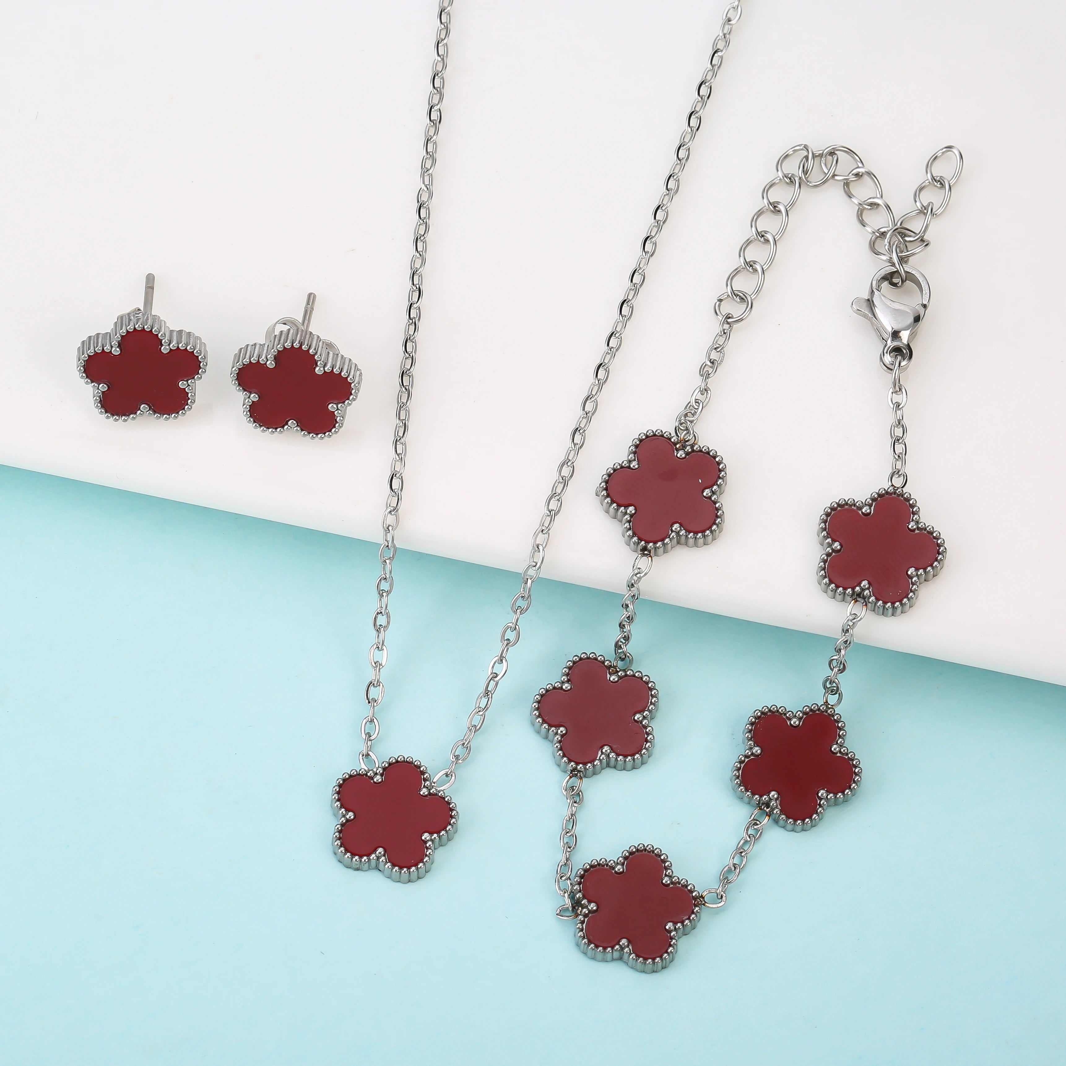 Minimalist "Five-Leaf" Clover Jewelry Set
